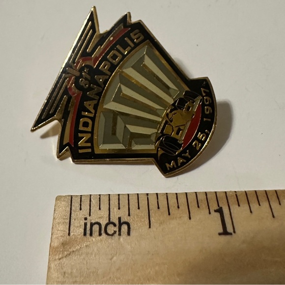 Lot of 4 NASCAR Racing Pins Vintage Indy 500 Budweiser Front Runner GTE - Picture 6 of 11